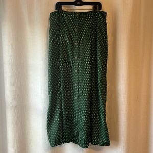 Totally Cute Who What Wear Emerald Green Dotted Print Skirt Women’s Size 8 Med